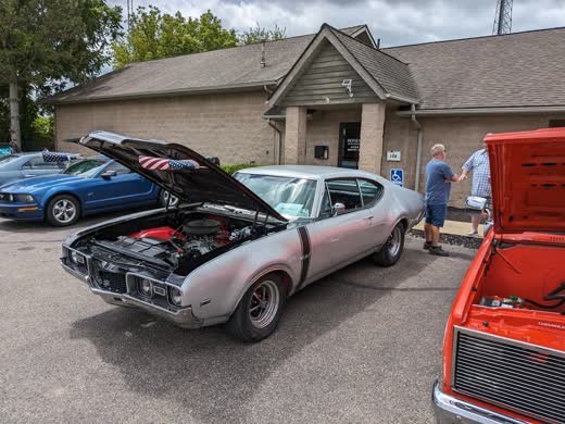 Honest Auto Repair Car Show 2023 photo 35